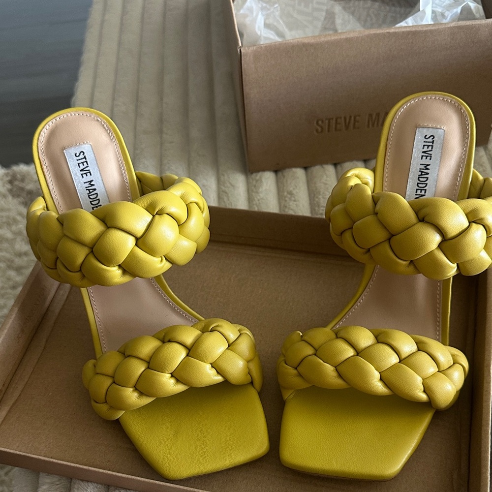 Steve Madden Mustard Braided Heels